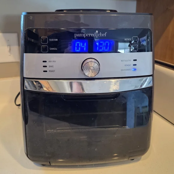 Pampered Chef Deluxe Air Fryer